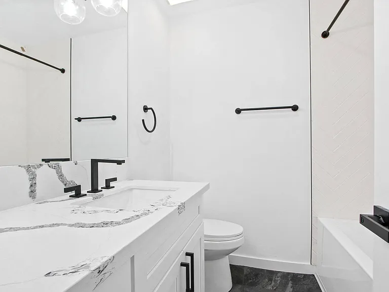 12707 Mitchell — Photo 8