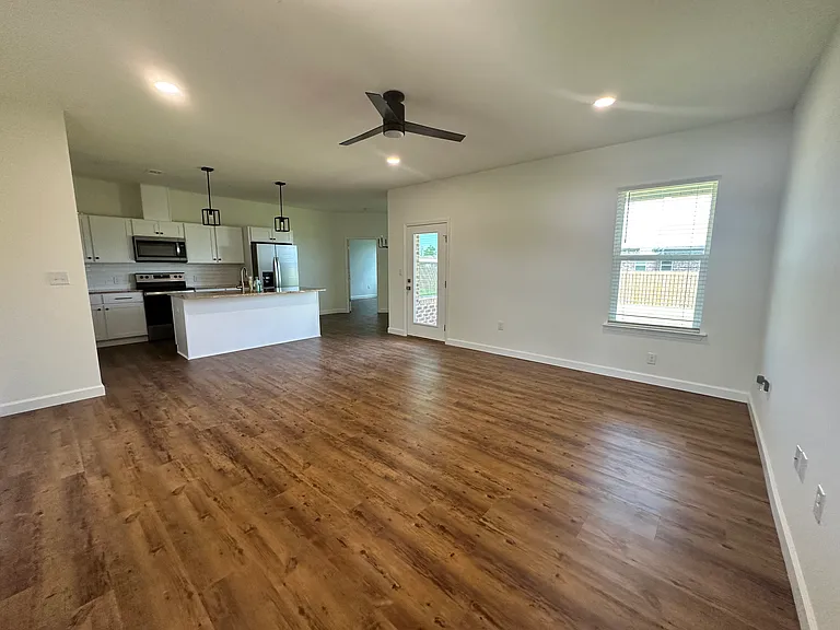 8641 Lockridge Rd — Photo 21