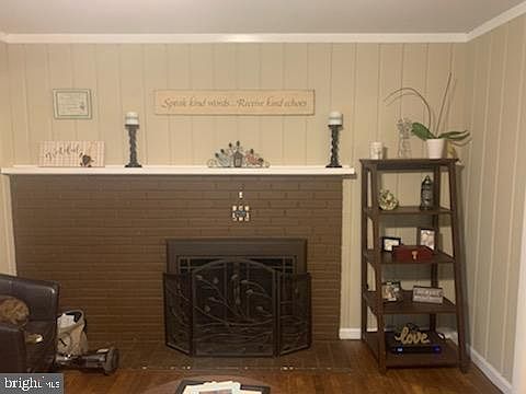 2nd image of 130 Hiawatha Trl