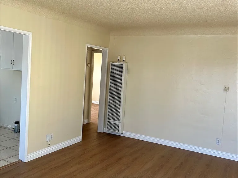 669 W Ofarrell St — Photo 31
