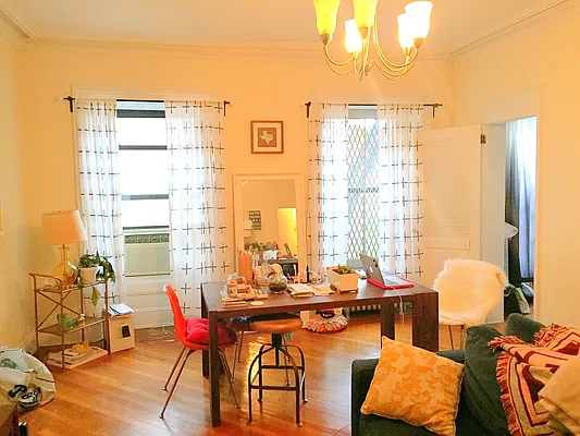 Rented by Rapid Realty Cobble Hill | media 54