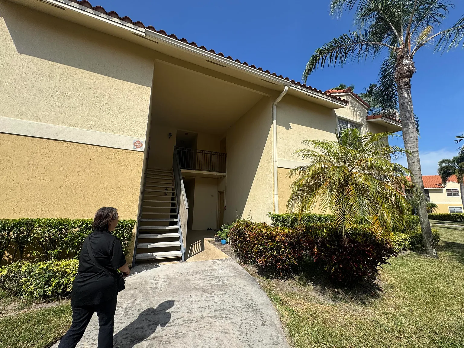 2 bed, 2.0 bath, 1073 sqft, $2,000 — Photo 3
