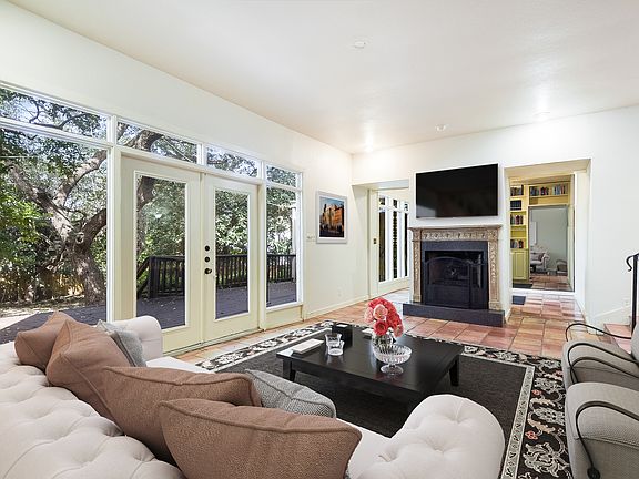 4th image of 227 Harrison Ave