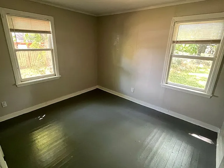 1591 Locust St — Photo 6