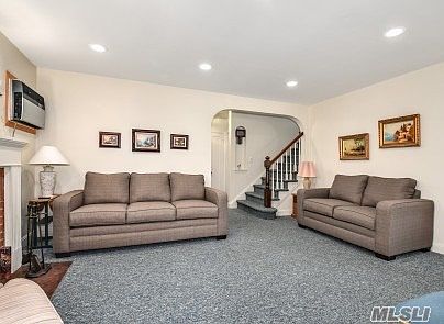 4th image of 37 Ambrose Ave