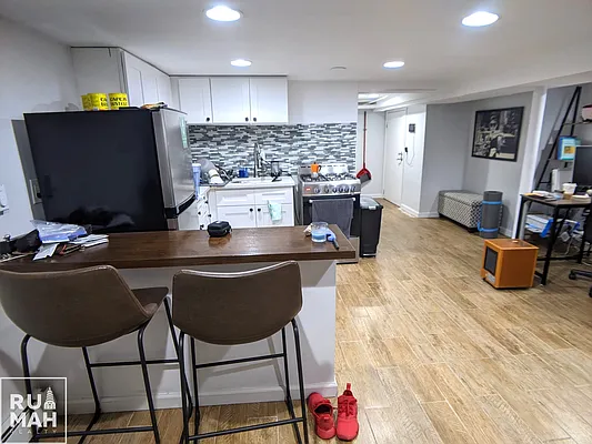 Rented by Rumah Realty Inc | media 20