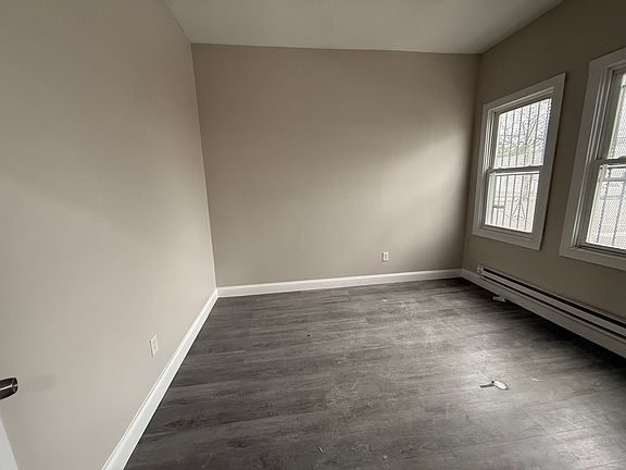 3rd image of 225 12th Ave #1A