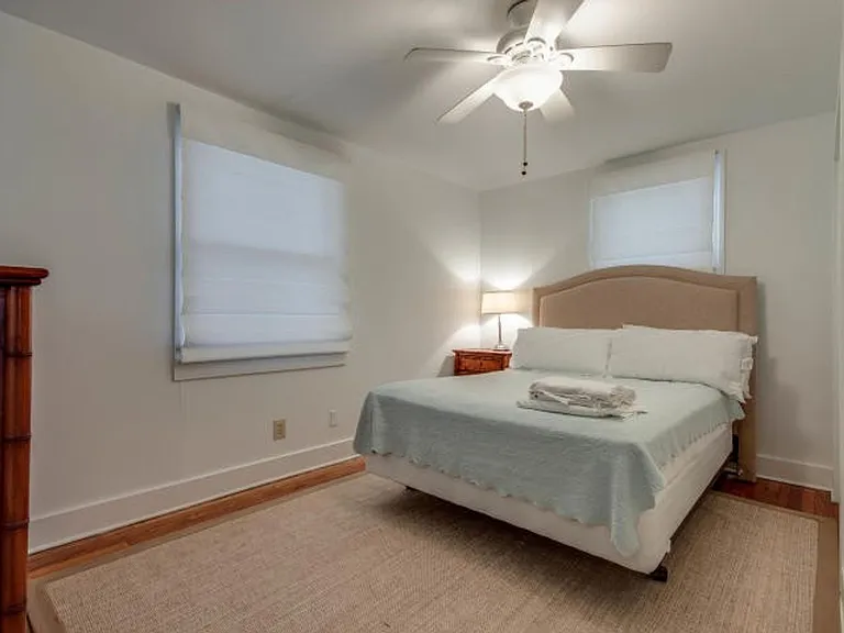 36 Charlotte St #2 — Photo 2