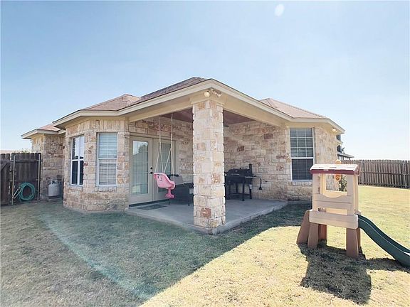 5th image of 427 Stoneridge Dr