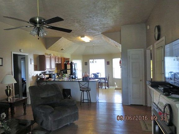 2nd image of 116 Scottland Dr
