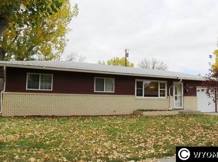 1004 Big Horn Dr, Riverton, WY 82501