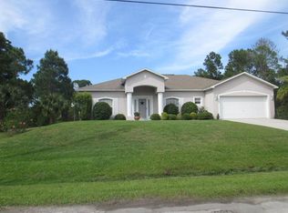 563 Hammond St SW, Palm Bay, FL 32908