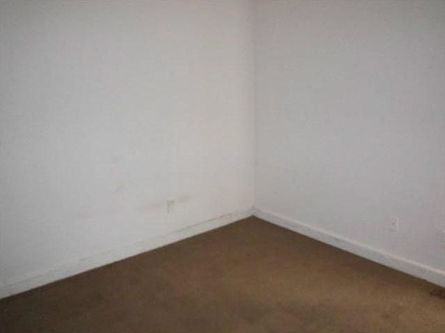 2nd image of 615 Moreland Ave SE