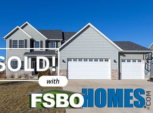 4718 57th Ave, Bettendorf, IA 52722