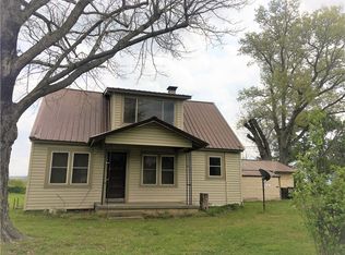 560 S Center St, Elkins, AR 72727