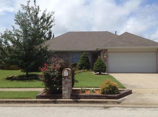 5447 S Jefferson Ave, Springfield, MO 65810