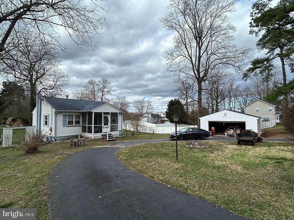 1st image of 27161 Barton St