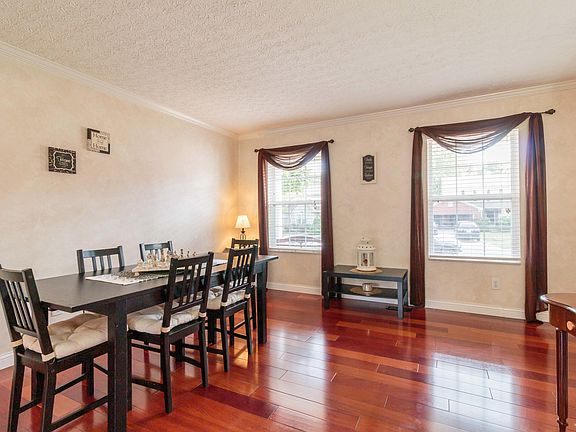 5th image of 333 Prairie Run Dr