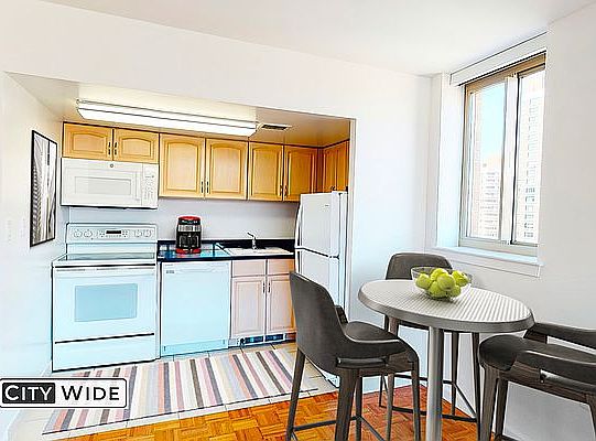 3rd image of 340 E 29th St #7D**