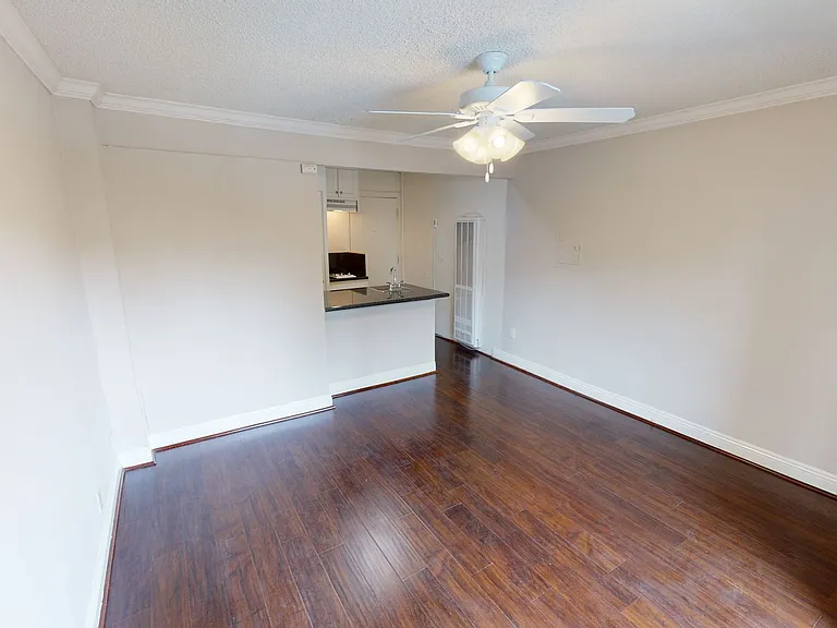 CHI - Chii Sai Apts. — Photo 10