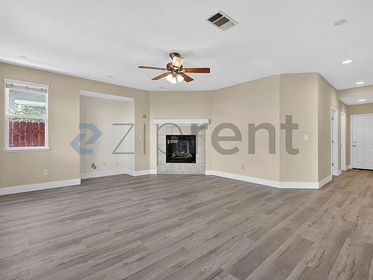 26 Escher Cir — Photo 13
