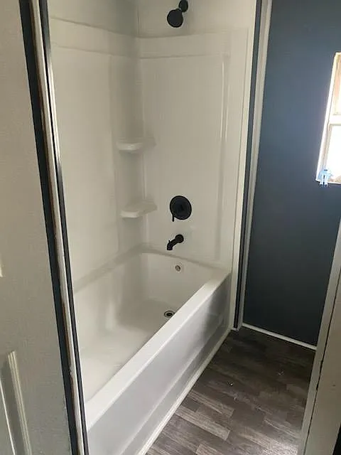 2 bed, 700 sqft, $950 — Photo 2