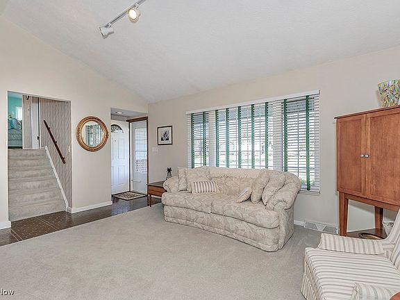 5th image of 1285 Giesse Dr