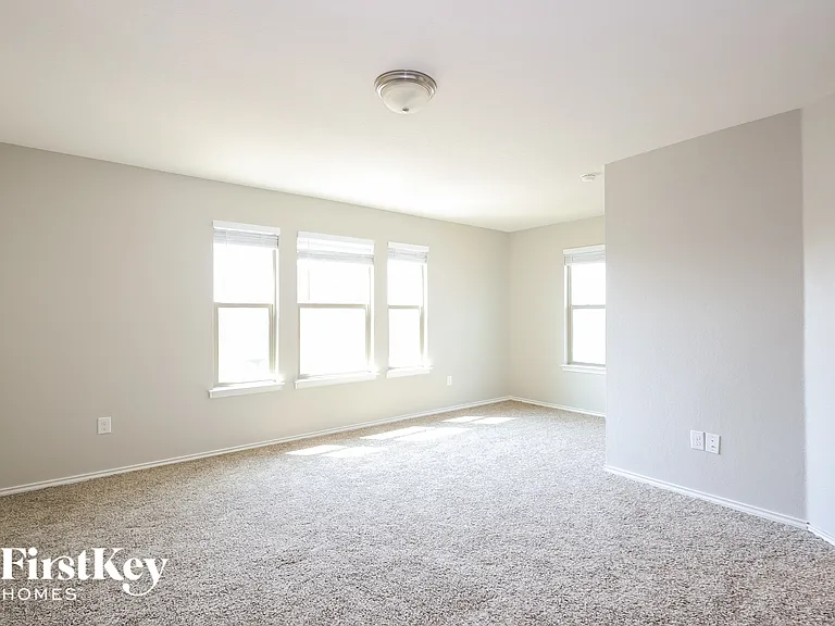 7015 Pescala Rdg — Photo 6