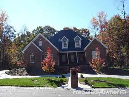 1st image of 525 Coman Ln
