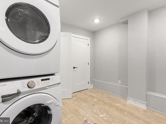 5th image of 3965 Lancaster Ave #103