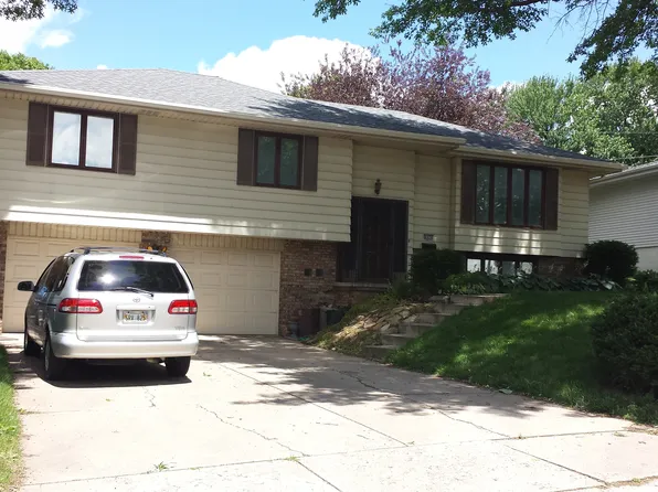 4424 Shady Lane Cir, Omaha, NE 68105