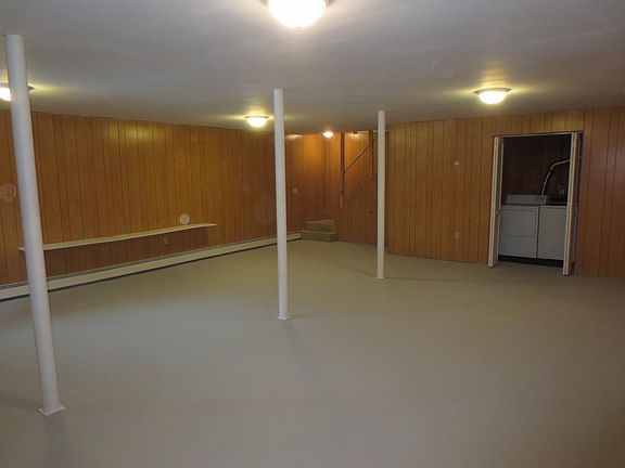 Full Basement w/washer-drier