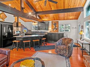 2061 Meadowview Rd, Arnold, CA 95223