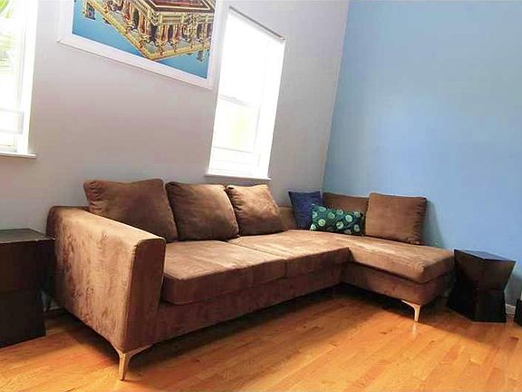 5th image of 1521 Lenox Ave APT 108