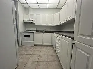 1646 Barrington St #602 — Photo 10