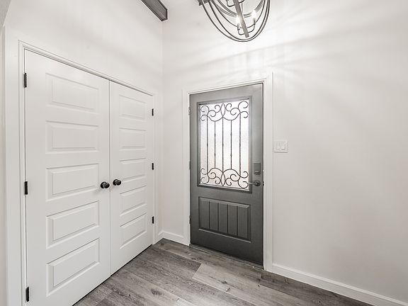4th image of 8409 Glenann Dr