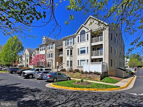 3rd image of 12225 Fairfield House Dr APT 112C