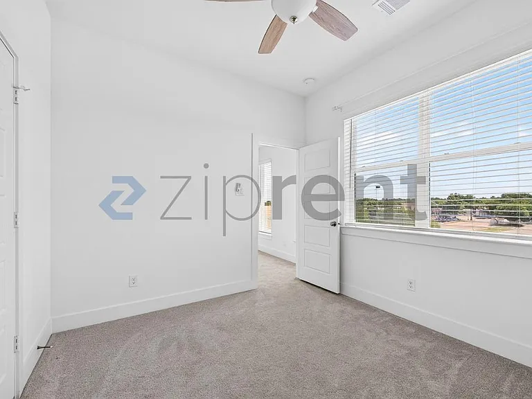 2802 Addison Park Ln — Photo 30