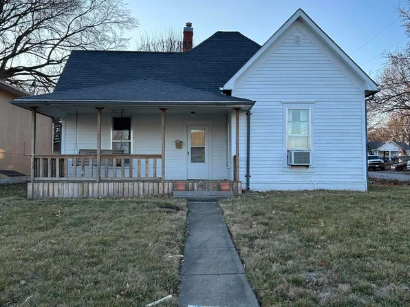 745 N Jefferson Ave, Slater, MO 65340