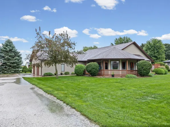 313 N Davis St, Wolcott, IN 47995