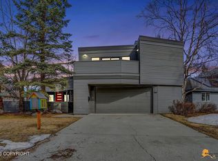 2917 Illiamna Ave, Anchorage, AK 99517