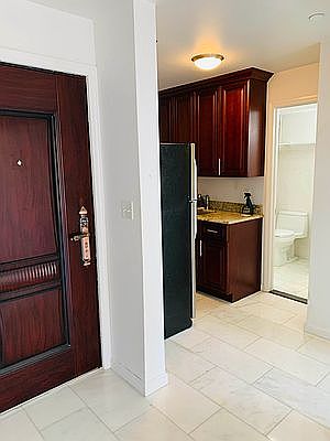 3rd image of 4312 Broadway #2F