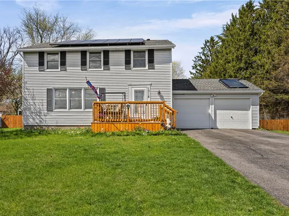1318 State Rd, Webster, NY 14580