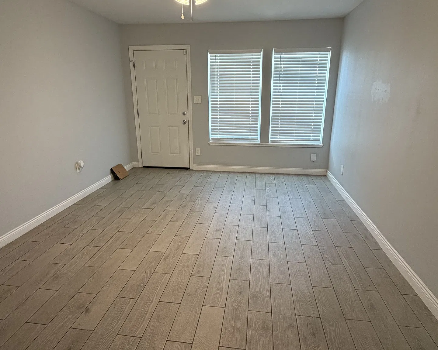 2 bed, 1080 sqft, $1,200 — Photo 2