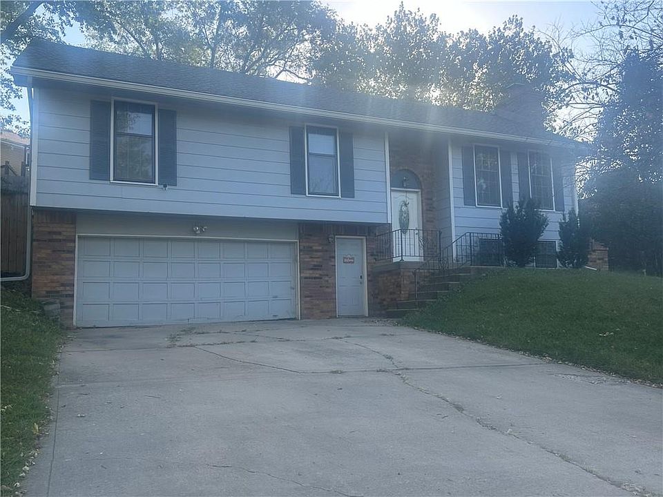 1st image of 5827 NW Aspen Ln