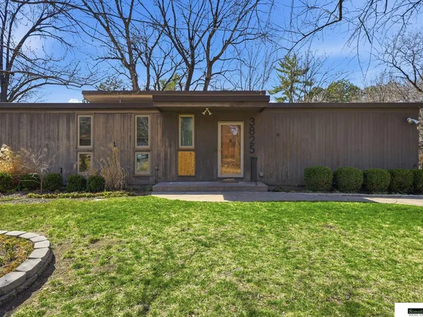 3825 S 39th St, Lincoln, NE 68506