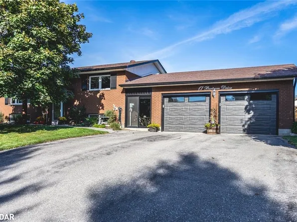 17 Bertram Dr, Springwater, ON L0L 1P0