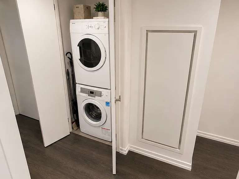 8 Hillsdale Ave E #724 — Photo 4