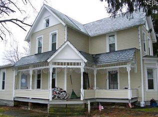 200 200 1/2 W Porter St, Malvern, OH 44644