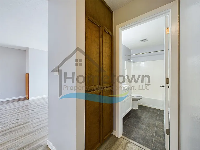 301 W 2nd Ave — Photo 19